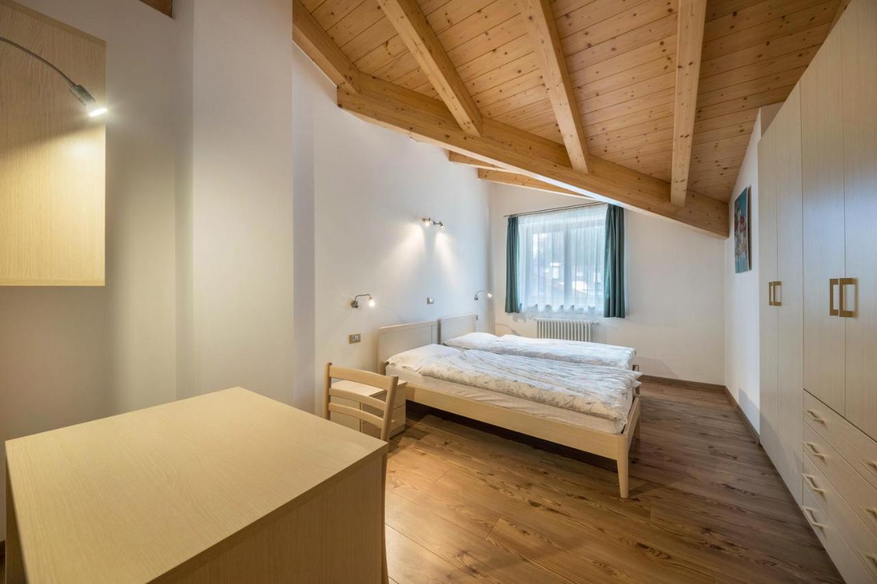 Cesa Zapin 1 Apartman Canazei Kültér fotó